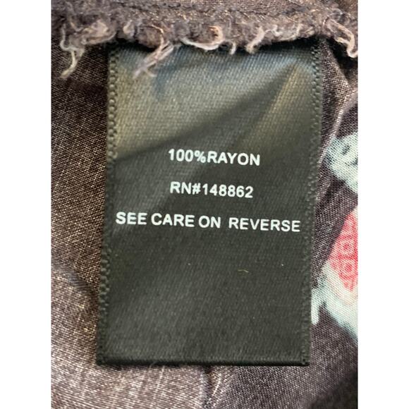 Torrid Women's Button-Up V Neck Blouse Top Cap Sleeves Animal Print Black Size 5 - Picture 4 of 5